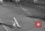 Standbild Fußballspiel West Point New York USA, 1946, aus Sekunde 52 historischem Filmmaterial Videoclip 65675072301