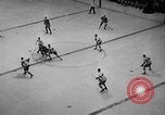 Standbild Eishockeymatch Kanada, 1946, aus Sekunde 15 historischem Filmmaterial Videoclip 65675072302
