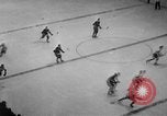 Standbild Eishockeymatch Kanada, 1946, aus Sekunde 17 historischem Filmmaterial Videoclip 65675072302