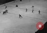 Standbild Eishockeymatch Kanada, 1946, aus Sekunde 19 historischem Filmmaterial Videoclip 65675072302