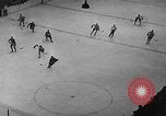 Standbild Eishockeymatch Kanada, 1946, aus Sekunde 20 historischem Filmmaterial Videoclip 65675072302