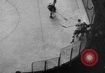 Standbild Eishockeymatch Kanada, 1946, aus Sekunde 34 historischem Filmmaterial Videoclip 65675072302