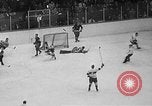 Standbild Eishockeymatch Kanada, 1946, aus Sekunde 47 historischem Filmmaterial Videoclip 65675072302
