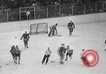 Standbild Eishockeymatch Kanada, 1946, aus Sekunde 49 historischem Filmmaterial Videoclip 65675072302