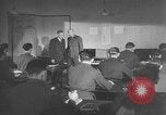 Standbild geheime Schule London England Vereinigtes Königreich, 1942, aus Sekunde 14 historischem Filmmaterial Videoclip 65675072309