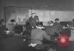Standbild geheime Schule London England Vereinigtes Königreich, 1942, aus Sekunde 15 historischem Filmmaterial Videoclip 65675072309