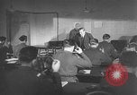 Standbild geheime Schule London England Vereinigtes Königreich, 1942, aus Sekunde 17 historischem Filmmaterial Videoclip 65675072309