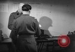 Standbild geheime Schule London England Vereinigtes Königreich, 1942, aus Sekunde 44 historischem Filmmaterial Videoclip 65675072309