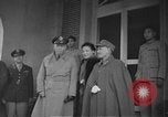 Immagine di George Marshall Carlett Cina, 1945, secondo 42 filmato di repertorio 65675072368