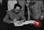 Immagine di Nikita Khrushchev handshake Cina, 1957, secondo 14 filmato di repertorio 65675072369