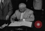 Immagine di Nikita Khrushchev handshake Cina, 1957, secondo 17 filmato di repertorio 65675072369