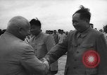 Immagine di Nikita Khrushchev handshake Cina, 1957, secondo 29 filmato di repertorio 65675072369