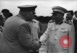 Immagine di Nikita Khrushchev handshake Cina, 1957, secondo 40 filmato di repertorio 65675072369