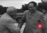 Immagine di Nikita Khrushchev handshake Cina, 1957, secondo 44 filmato di repertorio 65675072369