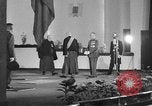 Immagine di Presidente e Madame Chiang Kai Shek Cina, 1948, secondo 40 filmato di repertorio 65675072370