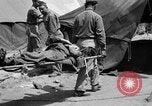 Immagine di Feriti soldati alleati Monte Cassino in Italia, 1944, secondo 13 filmato di repertorio 65675072377