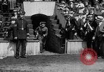 Immagine di Esercito Marina versus baseball a Anglo American Baseball League Londra Inghilterra Regno Unito, 1917, secondo 24 filmato di repertorio 65675072434