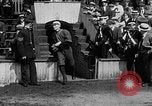 Immagine di Esercito Marina versus baseball a Anglo American Baseball League Londra Inghilterra Regno Unito, 1917, secondo 26 filmato di repertorio 65675072434