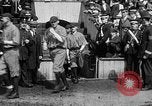 Immagine di Esercito Marina versus baseball a Anglo American Baseball League Londra Inghilterra Regno Unito, 1917, secondo 32 filmato di repertorio 65675072434