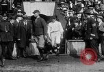 Immagine di Esercito Marina versus baseball a Anglo American Baseball League Londra Inghilterra Regno Unito, 1917, secondo 34 filmato di repertorio 65675072434