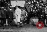 Immagine di Esercito Marina versus baseball a Anglo American Baseball League Londra Inghilterra Regno Unito, 1917, secondo 35 filmato di repertorio 65675072434