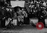 Immagine di Esercito Marina versus baseball a Anglo American Baseball League Londra Inghilterra Regno Unito, 1917, secondo 37 filmato di repertorio 65675072434