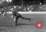 Immagine di Esercito Marina versus baseball a Anglo American Baseball League Londra Inghilterra Regno Unito, 1917, secondo 51 filmato di repertorio 65675072434