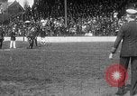 Immagine di Esercito Marina versus baseball a Anglo American Baseball League Londra Inghilterra Regno Unito, 1917, secondo 56 filmato di repertorio 65675072434
