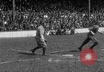 Immagine di Esercito Marina versus baseball a Anglo American Baseball League Londra Inghilterra Regno Unito, 1917, secondo 58 filmato di repertorio 65675072434