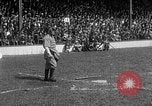 Immagine di Esercito Marina versus baseball a Anglo American Baseball League Londra Inghilterra Regno Unito, 1917, secondo 59 filmato di repertorio 65675072434