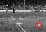 Immagine di Esercito Marina versus baseball a Anglo American Baseball League Londra Inghilterra Regno Unito, 1917, secondo 61 filmato di repertorio 65675072434