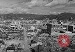 Immagine di edifici danneggiati dalla bomba atomica Hiroshima Giappone, 1946, secondo 7 filmato di repertorio 65675072451