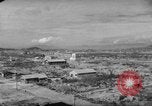 Immagine di edifici danneggiati dalla bomba atomica Hiroshima Giappone, 1946, secondo 12 filmato di repertorio 65675072451