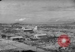 Immagine di edifici danneggiati dalla bomba atomica Hiroshima Giappone, 1946, secondo 13 filmato di repertorio 65675072451