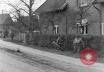 Standbild 334 Infanterie Regiment suchen für Scharfschützen in Deutschland Deutschland, 1945, aus Sekunde 3 historischem Filmmaterial Videoclip 65675072469