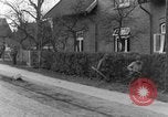 Standbild 334 Infanterie Regiment suchen für Scharfschützen in Deutschland Deutschland, 1945, aus Sekunde 4 historischem Filmmaterial Videoclip 65675072469