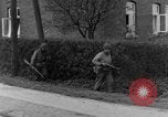 Standbild 334 Infanterie Regiment suchen für Scharfschützen in Deutschland Deutschland, 1945, aus Sekunde 8 historischem Filmmaterial Videoclip 65675072469