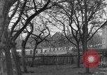 Standbild 334 Infanterie Regiment suchen für Scharfschützen in Deutschland Deutschland, 1945, aus Sekunde 40 historischem Filmmaterial Videoclip 65675072469