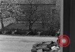 Standbild 334 Infanterie Regiment suchen für Scharfschützen in Deutschland Deutschland, 1945, aus Sekunde 43 historischem Filmmaterial Videoclip 65675072469