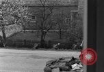 Standbild 334 Infanterie Regiment suchen für Scharfschützen in Deutschland Deutschland, 1945, aus Sekunde 46 historischem Filmmaterial Videoclip 65675072469