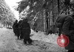 Standbild USA 75 Infanterie voraus Commanster Belgien, 1945, aus Sekunde 29 historischem Filmmaterial Videoclip 65675072472