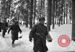 Standbild USA 75 Infanterie voraus Commanster Belgien, 1945, aus Sekunde 54 historischem Filmmaterial Videoclip 65675072472