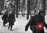 Standbild USA 75 Infanterie voraus Commanster Belgien, 1945, aus Sekunde 57 historischem Filmmaterial Videoclip 65675072472