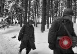 Standbild USA 75 Infanterie voraus Commanster Belgien, 1945, aus Sekunde 59 historischem Filmmaterial Videoclip 65675072472