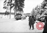 Standbild Deutschland Infanterie voraus Sankt Vith Belgien, 1945, aus Sekunde 5 historischem Filmmaterial Videoclip 65675072473