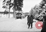 Standbild Deutschland Infanterie voraus Sankt Vith Belgien, 1945, aus Sekunde 8 historischem Filmmaterial Videoclip 65675072473