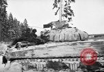 Standbild Deutschland Infanterie voraus Sankt Vith Belgien, 1945, aus Sekunde 21 historischem Filmmaterial Videoclip 65675072473