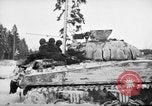 Standbild Deutschland Infanterie voraus Sankt Vith Belgien, 1945, aus Sekunde 22 historischem Filmmaterial Videoclip 65675072473