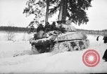 Standbild Deutschland Infanterie voraus Sankt Vith Belgien, 1945, aus Sekunde 29 historischem Filmmaterial Videoclip 65675072473
