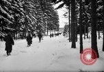 Standbild Deutschland Infanterie voraus Sankt Vith Belgien, 1945, aus Sekunde 33 historischem Filmmaterial Videoclip 65675072473